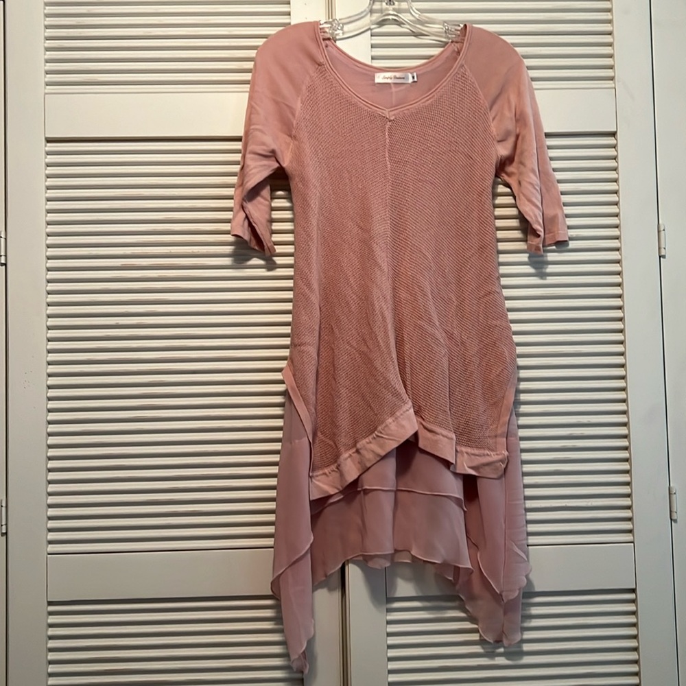 SIMPLY COUTURE Side Tail Tunic Top